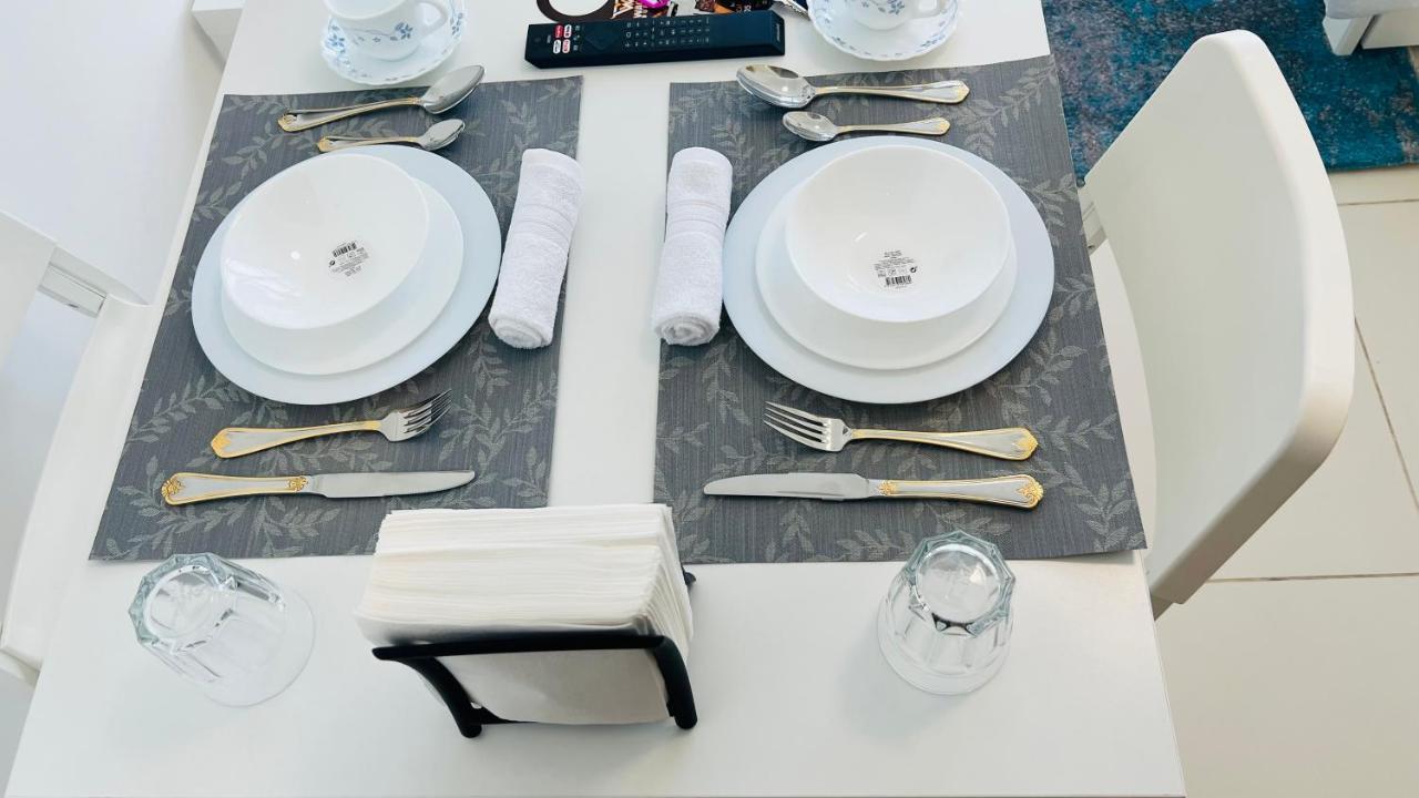 Newly Furnished Bright And Cozy - Damac Hills अपार्टमेंट